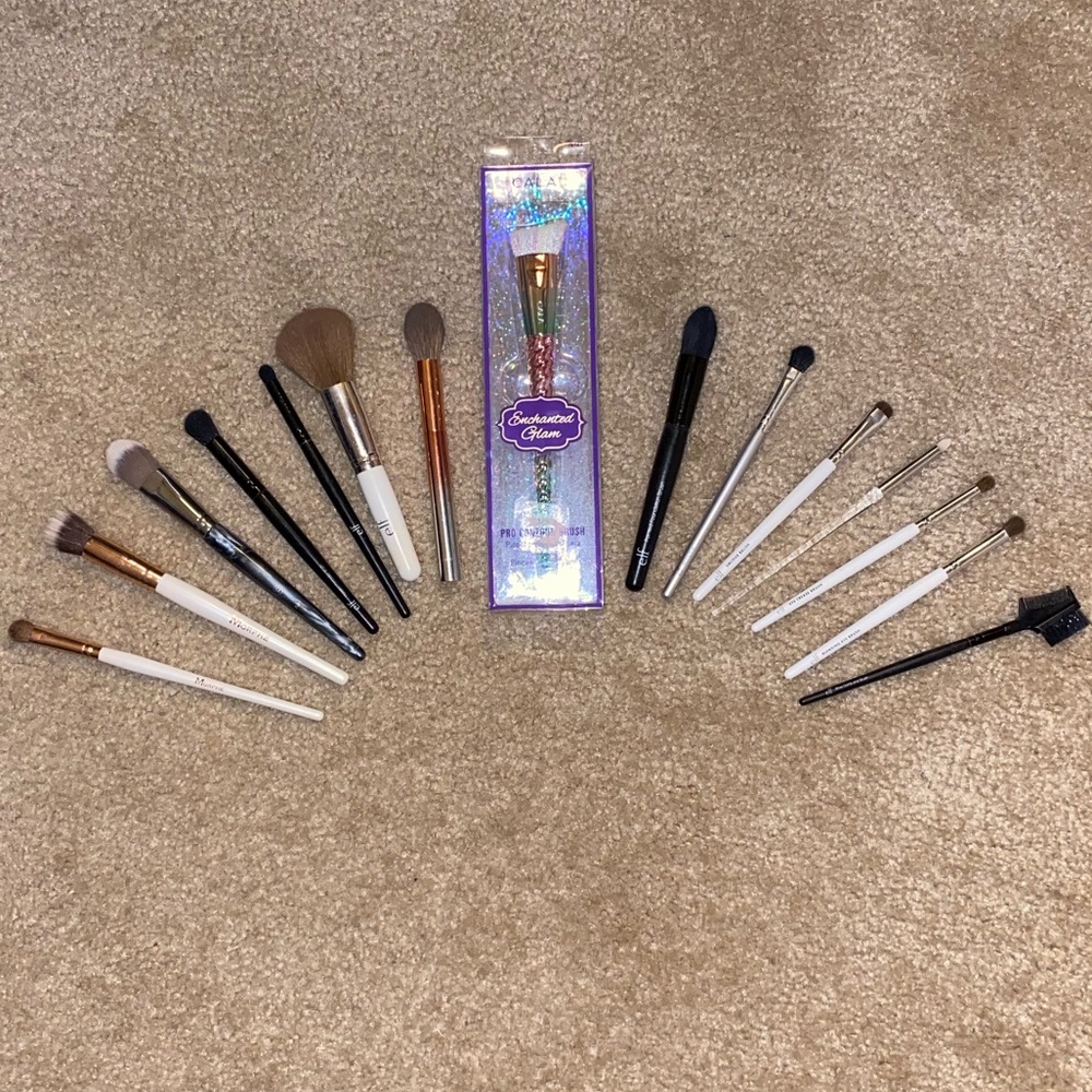 Sephora, Morphe, & More Make-Up Brush Bundle ❤️